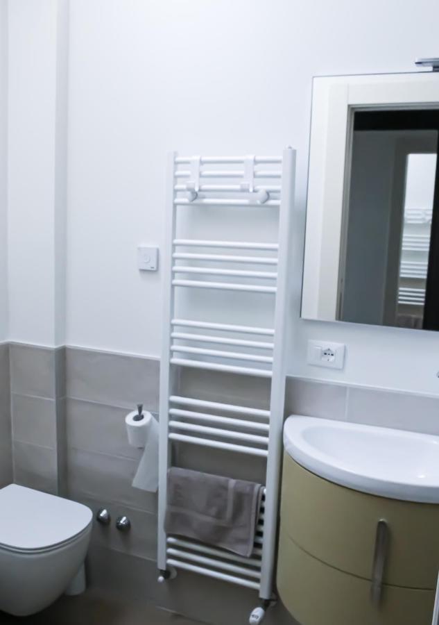 Bmp Apartment Atmosphere 1 Centrale Con Garage ริชโชเน ภายนอก รูปภาพ