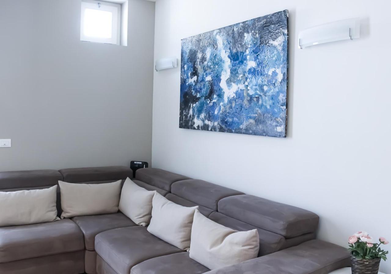 Bmp Apartment Atmosphere 1 Centrale Con Garage ริชโชเน ภายนอก รูปภาพ